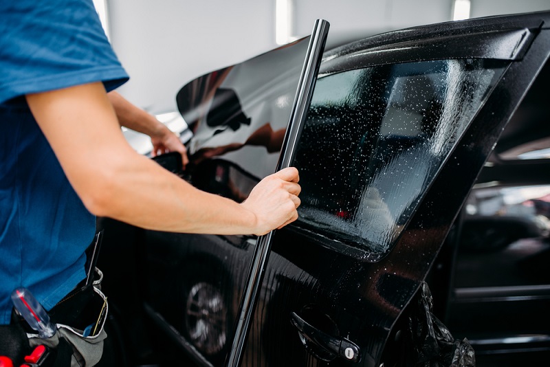Dealer Mobil Digital: Apakah Showroom Fisik Akan Punah?